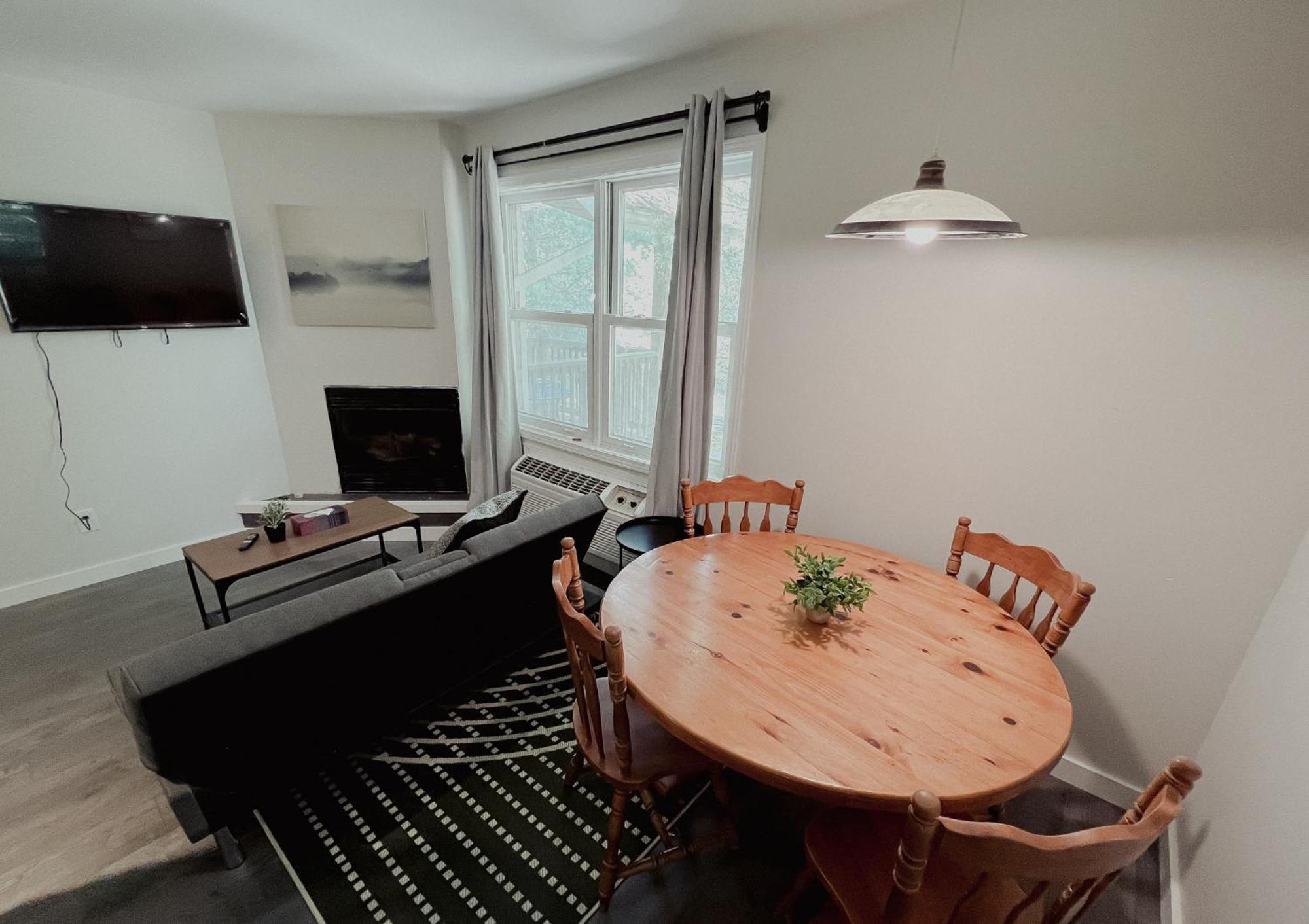 Vila Muskoka Waterfront Retreat Dwight Exteriér fotografie